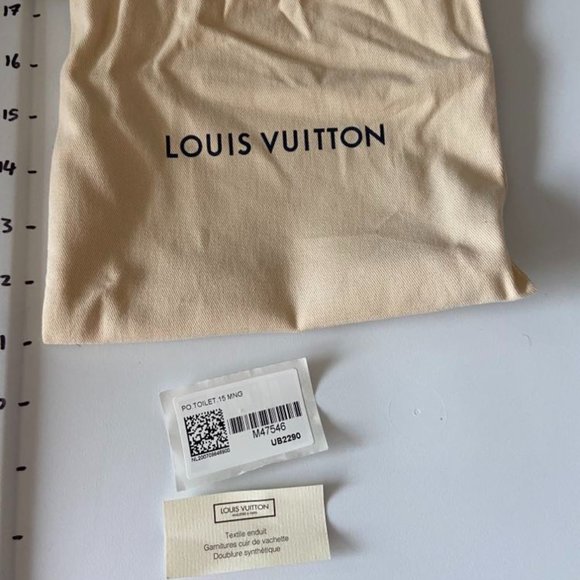 Louis Vuitton Toiletry Pouch 15 - Picture 5 of 11